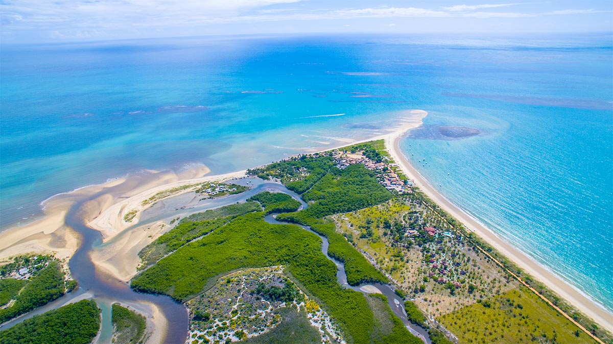 Sonhando com dias de sol, mar cristalino e tranquilidade? O Jocotoka Village te espera! Garanta já sua estadia.